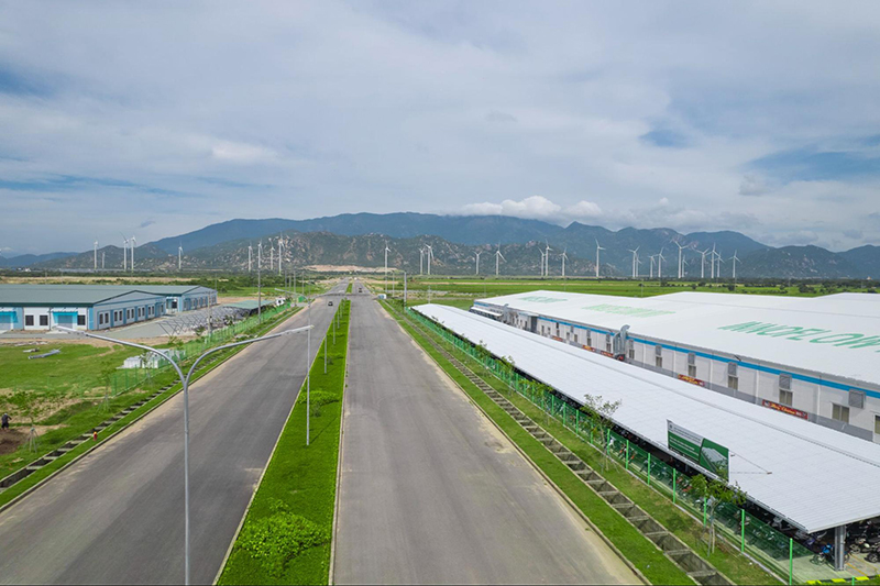 Hệ thống giao thông nội khu trong khu công nghiệp Du Long thực tế