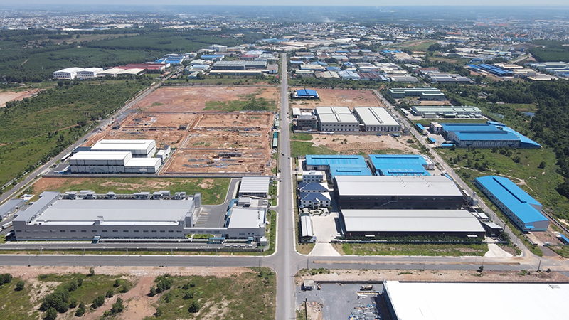 The industrial parks in the south of Viet Nam in Dong Nai Province has attracted nearly 780 million USD in foreign direct investment (FDI) and over 91.8 million USD in domestic capital since the start of 2023