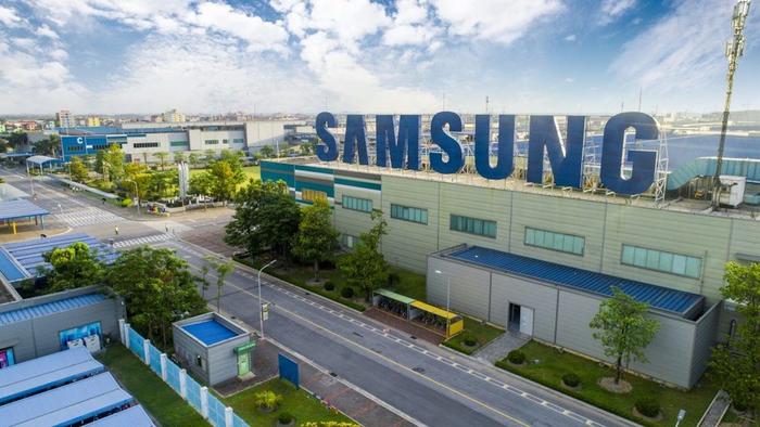 Samsung is the largest foreign direct investor in Vietnam with 6 factory projects worth 17.3 billion USD in the provinces of Bac Ninh and Thai Nguyen. (Image: Samsung factory at Yen Binh IP  - Thai Nguyen)