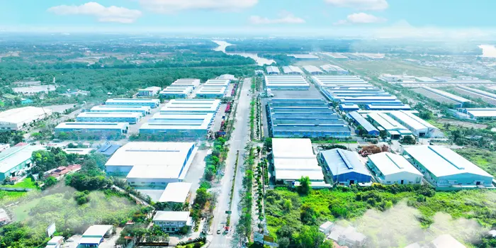 KCN Tân Kim được quy hoạch đồng bộ hạ tầng cùng với hệ thống cây xanh tạo môi trường làm việc trong lành