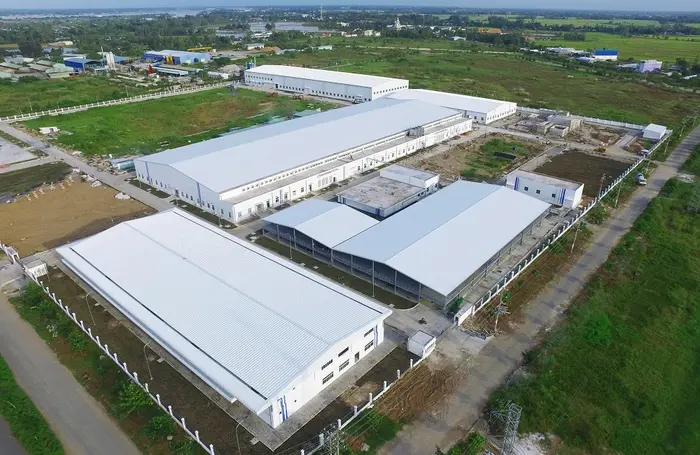 Công trình công nghiệp nhẹ được chia làm 3 loại: Công nghiệp thực phẩm, tiêu dùng, chế biến nông - thủy hải sản (Hình ảnh: Nhà máy may mặc Lu An)