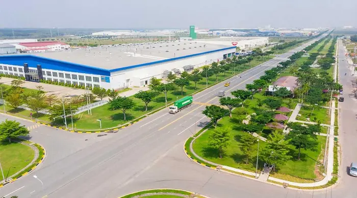 Huyện Bình Giang có các tuyến đường quan trọng phục vụ cho giao thông và kết nối vùng