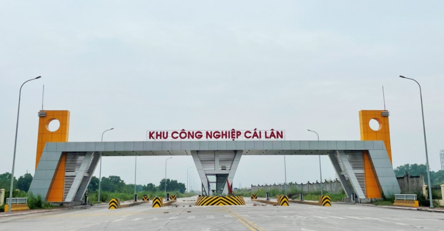 Hạ Long là trung tâm kinh tế - chính trị của vùng Đông Bắc, tạo điều kiện thuận lợi để phát triển các KCN (Hình ảnh: KCN Cái Lân)