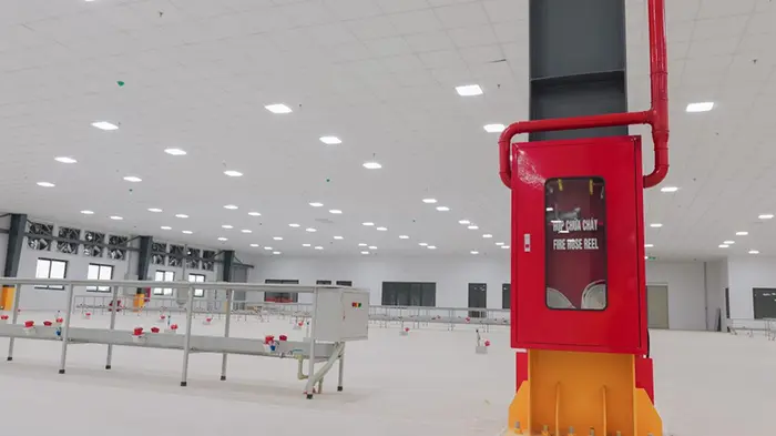 Giá thuê nhà xưởng khu công nghiệp hiện nay có sự biến động tùy thuộc vào nhiều yếu tố như vị trí địa lý, quy mô, cơ sở hạ tầng,...