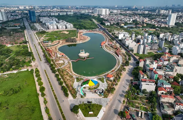 Quận Long Biên cũ phát triển mạnh về công nghiệp – đô thị nhờ hạ tầng giao thông hoàn thiện.